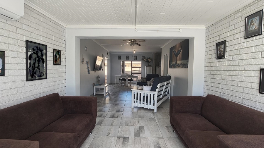 2 Bedroom Property for Sale in Hartenbos Central Western Cape